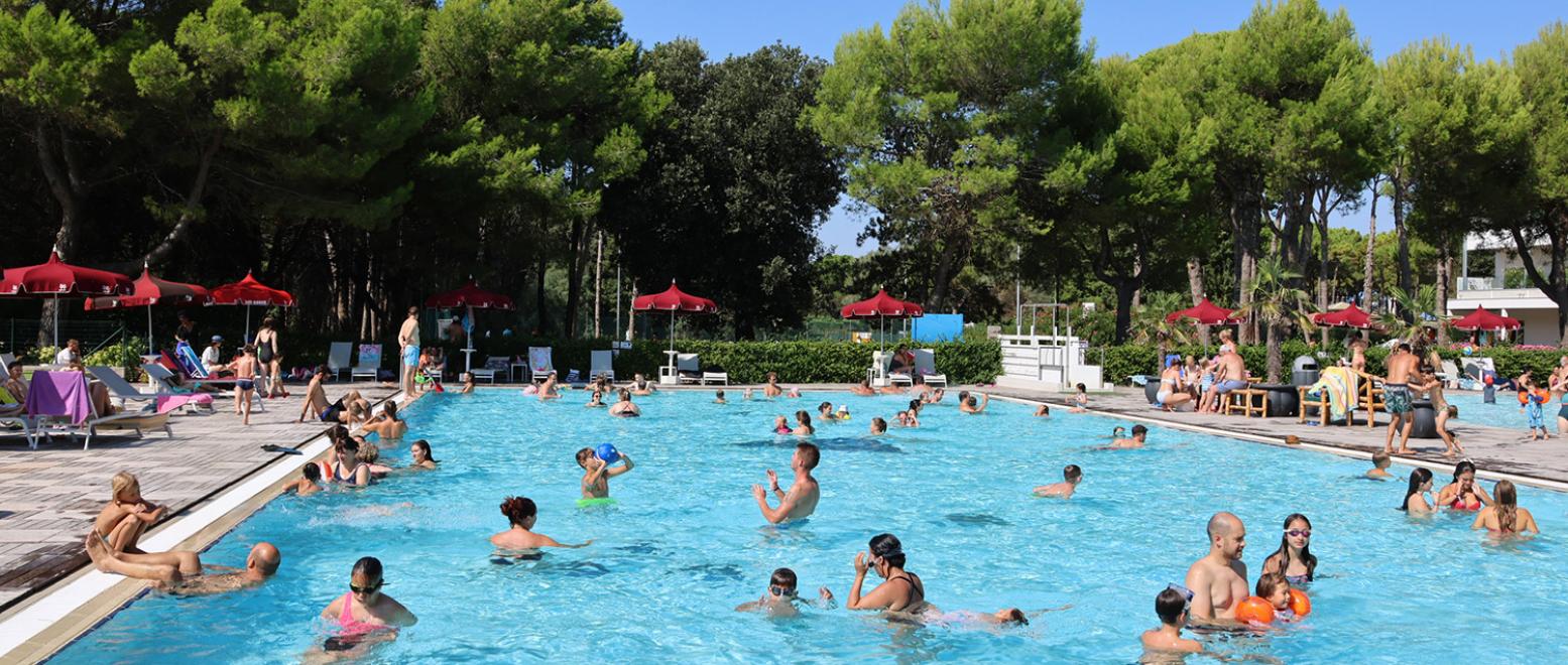iltridente it piscina-camping-il-tridente 005